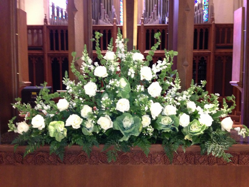 WeddingFlowers-classic-highaltar-allwhitesingletriangle.JPG